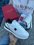 Женские кожаные кроссовки Valentino - White / Black
