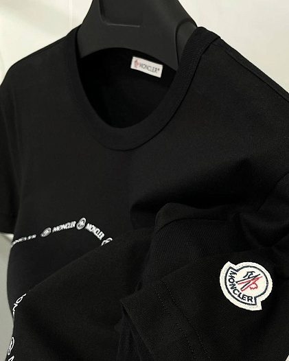 Тёмно-синяя брендовая футболка Moncler Logo Outline   