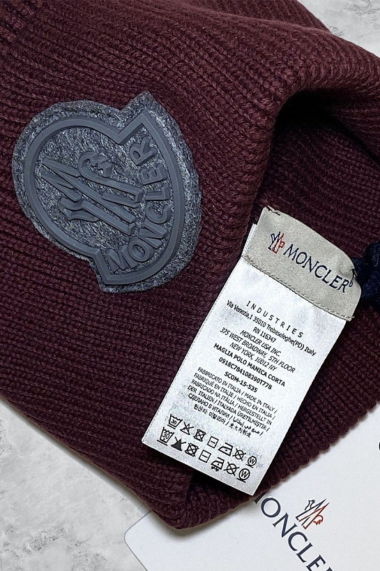 Мужская шапка бордового цвета Moncler logo-patch