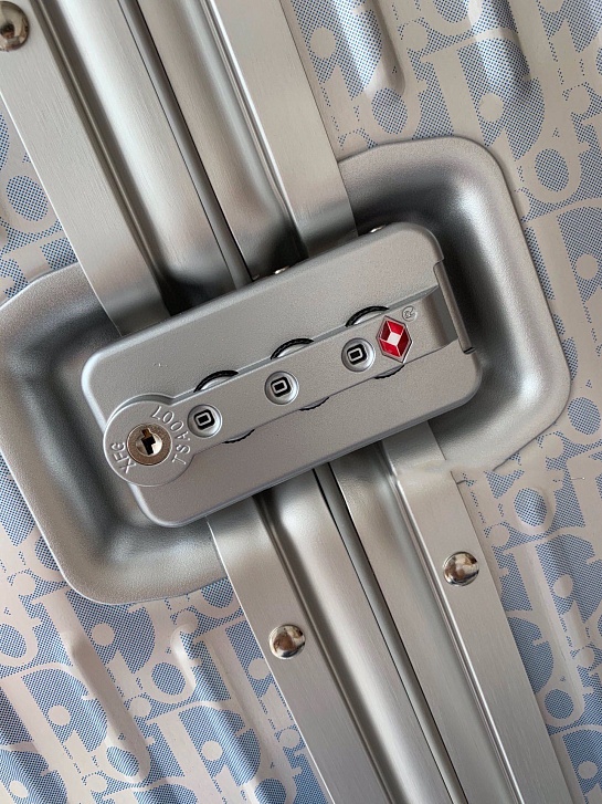 Чемодан Rimowa x Dior Aluminum Gradient L Premium 79x48x27 см