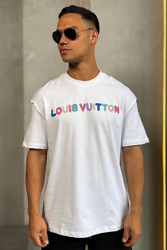 Брендовая оверсайз футболка Louis Vuitton белого цвета