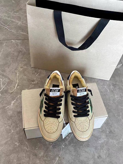 Женские кроссовки с мехом Golden Goose   