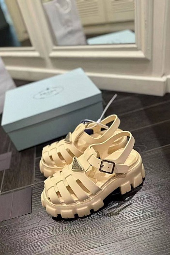 Женские кожаные сандалии Prada Monolith Fisherman - Yellow   
