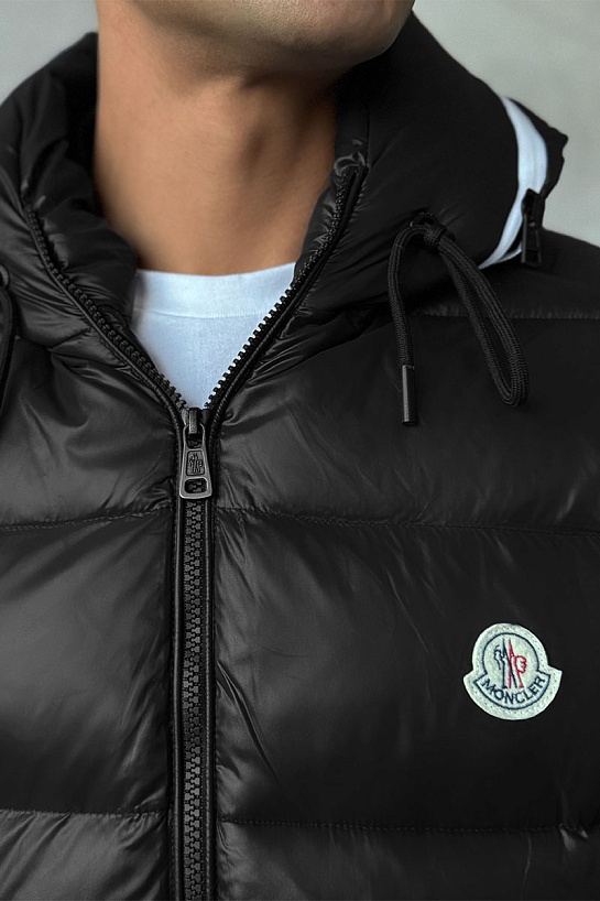 Мужской чёрный жилет Moncler Cardamine logo-patch
