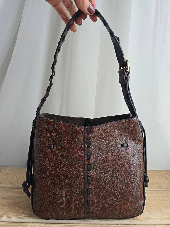 Кожаная сумка Etro с узором пейсли 24x18 см