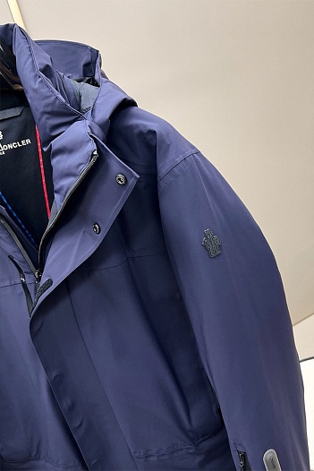 Пуховик синего цвета Moncler Grenoble   