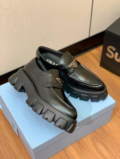 Женские кожаные лоферы Prada premium   