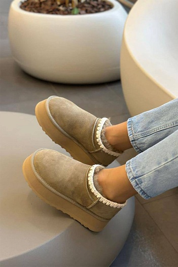 Женские зимние слиперы с мехом UGG Tasman
