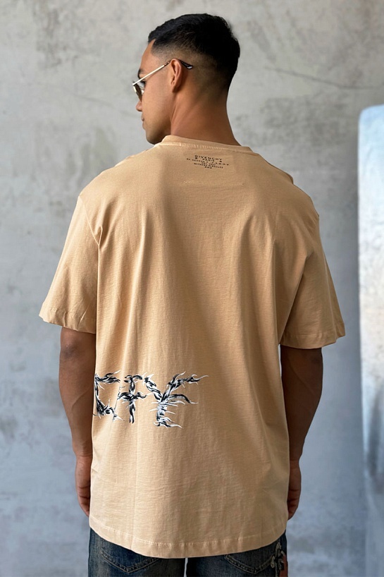 Бежевая оверсайз футболка Givenchy Barbed Wire