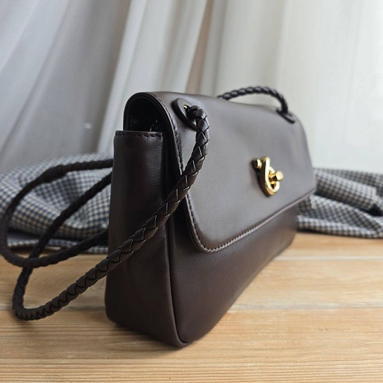 Кожаная сумка Bottega Veneta Madison 29x17 см - Brown