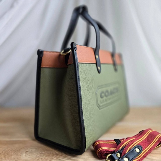Женская кожаная сумка Coach Field Tote 29x22 см (4 расцветки)