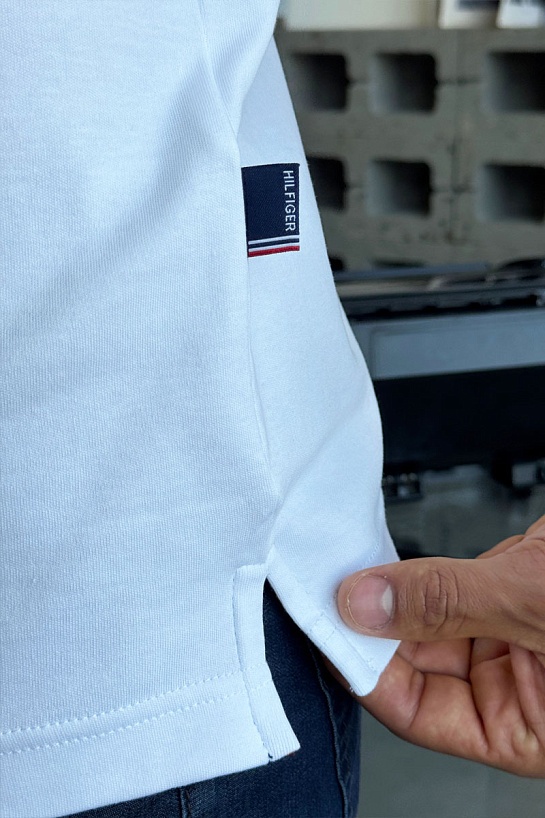 Классическое мужское поло Tommy Hilfiger белого цвета