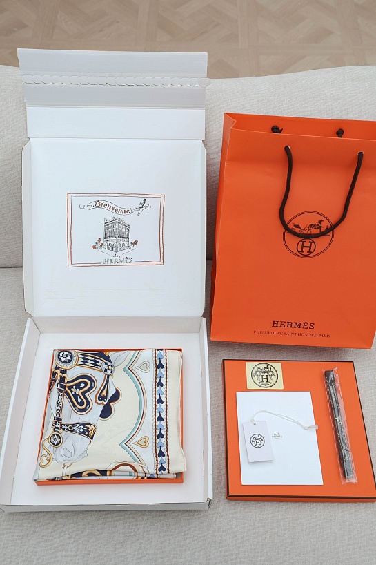 Платок Hermes Harnais de Coeur premium 87x88 см