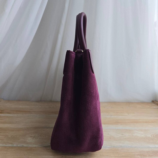 Замшевая сумка Yves Saint Laurent 39x23 см