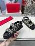 Женские кожаные сандалии Valentino Rockstud