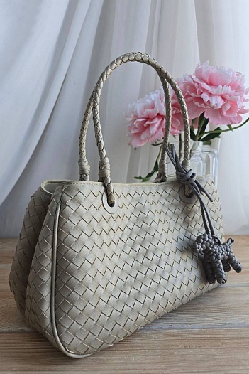 Кожаная сумка Bottega Veneta Basket 30x20 см - Beige   