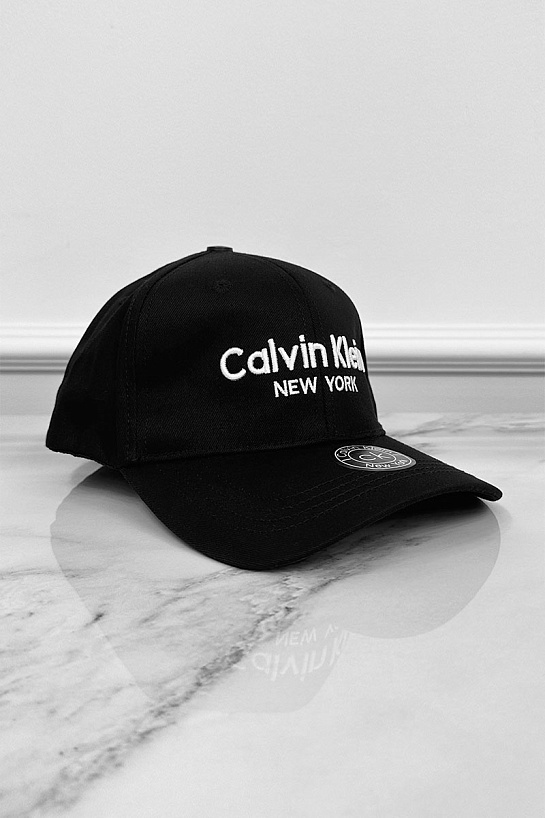 Бейсболка чёрного цвета Calvin Klein logo-embroidered