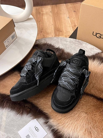 Женские ботинки с мехом UGG Lowmel - Black   