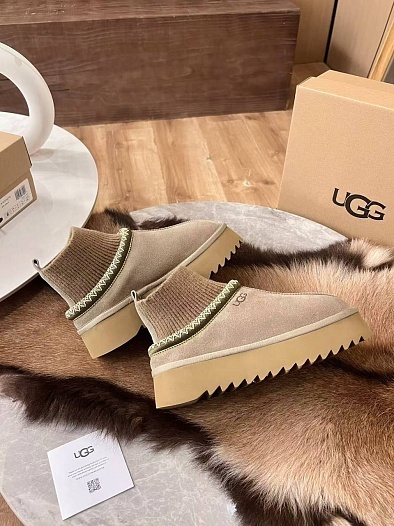 Женские замшевые ботинки UGG Tazz Platform - Brown   
