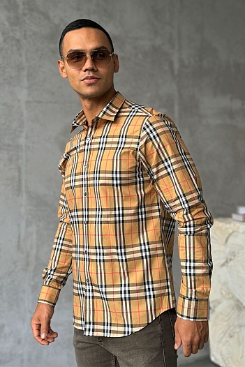 Классическая бежевая рубашка Burberry   