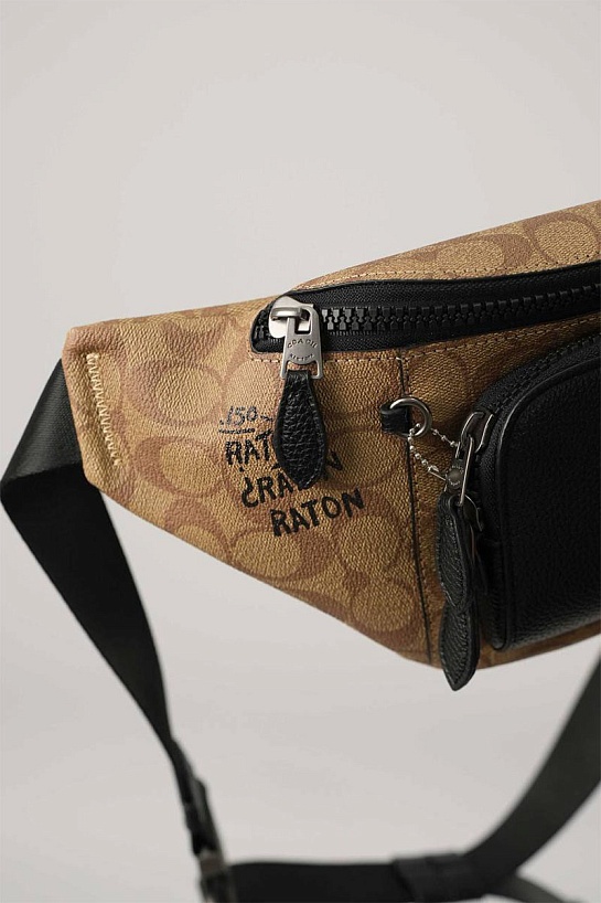 Кожаная сумка на пояс Coach x Jean Michel Basquiat Track