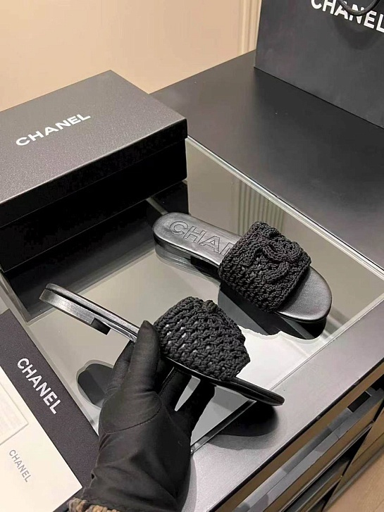Женские кожаные шлёпанцы Chanel premium