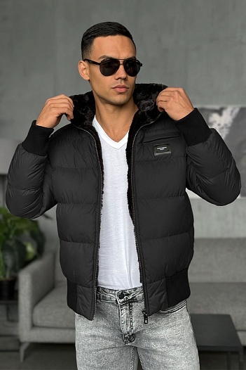 Чёрная куртка Dolce & Gabbana с меховым воротником   