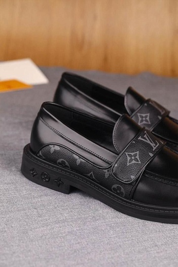Кожаные лоферы Louis Vuitton Monogram - Black   
