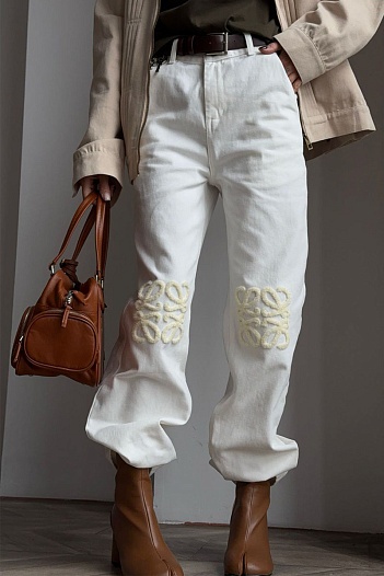 Женские джинсы белого цвета Loewe Slouchy   