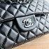 Кожаная чёрная сумка Chanel 30x18 см