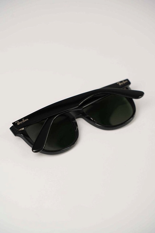Солнцезащитные очки Ray-Ban Wayfarer