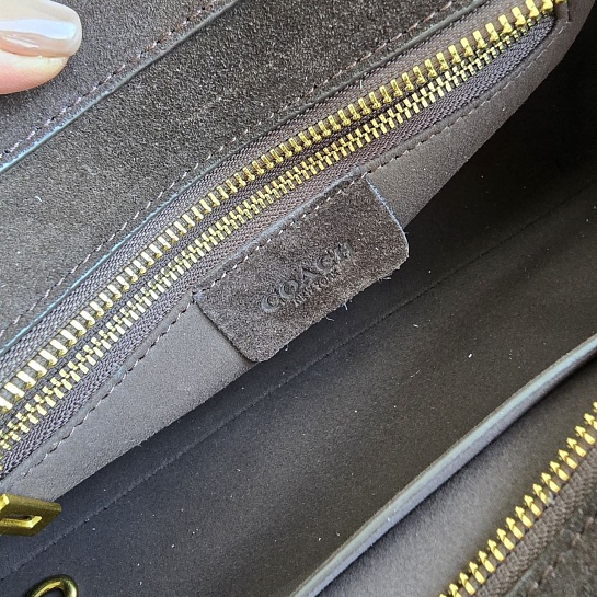 Замшевая сумка Coach 33x16 см