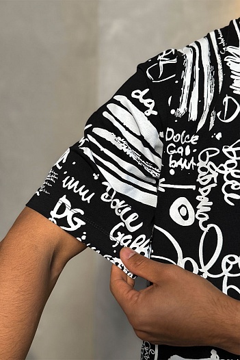 Чёрная оверсайз футболка Dolce & Gabbana graffiti-print   