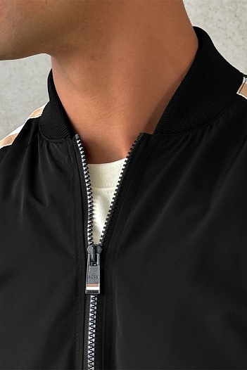 Ветровка чёрного цвета Hugo Boss Coltrane   