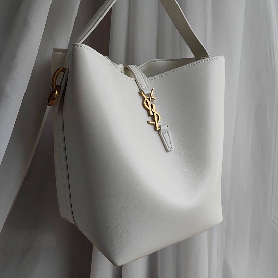 Кожаная белая сумка Yves Saint Laurent 27x30 см