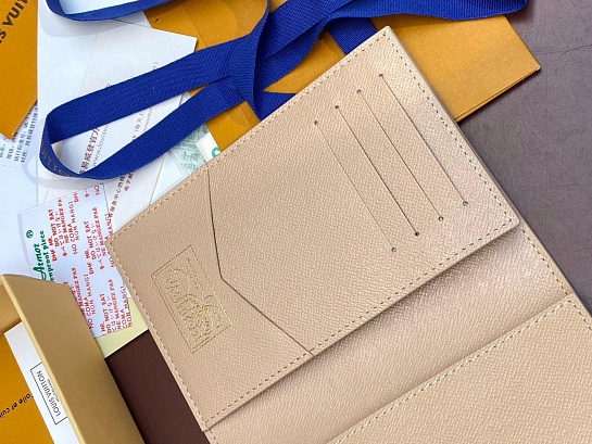 Кожаная обложка для паспорта Louis Vuitton Premium 10x14x2.5 см