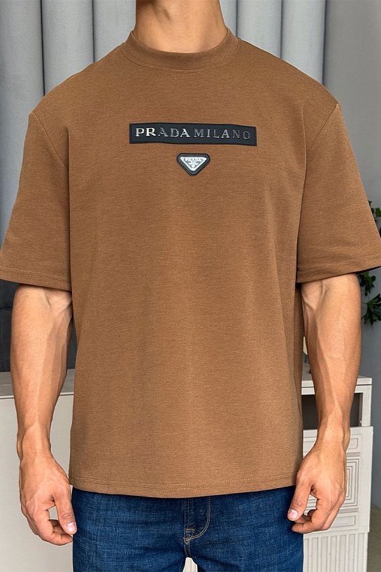 Коричневая оверсайз футболка Prada Milano metallic-logo