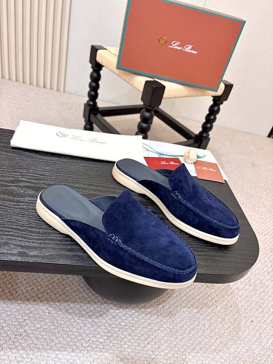 Мужские замшевые шлёпанцы Loro Piana