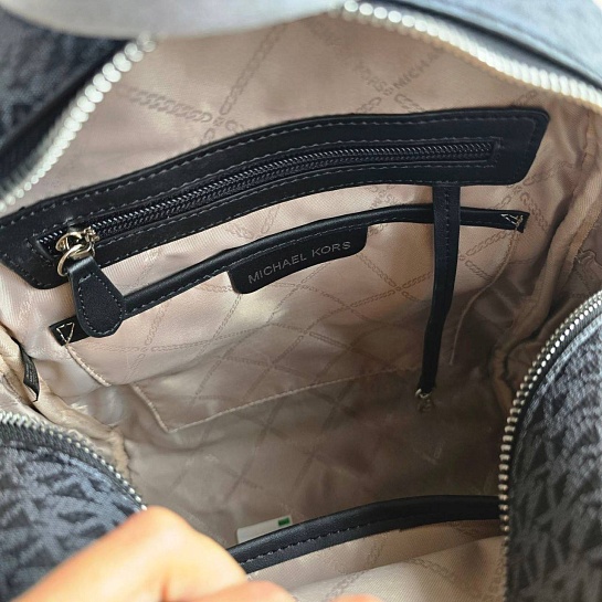 Кожаный чёрный рюкзак Michael Kors 32x27 см