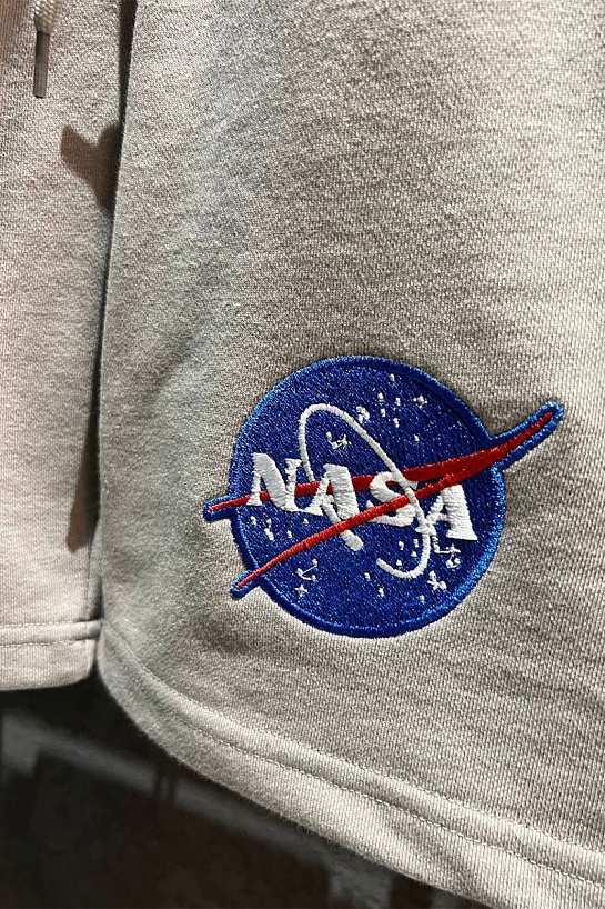 Мужские серые шорты Balenciaga x Nasa