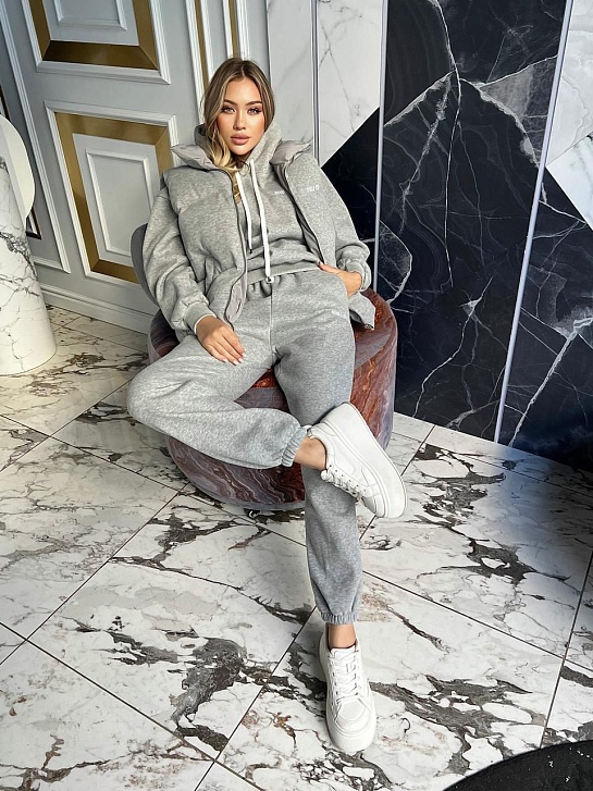 Женский серый костюм тройка MIU MIU