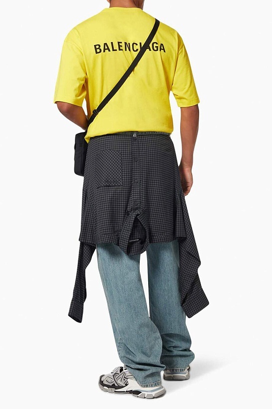 Жёлтая оверсайз футболка Balenciaga Medium Fit Vintage