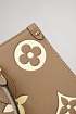 Кожаная Louis Vuitton Сумка Onthego GM 40x32 см - Beige