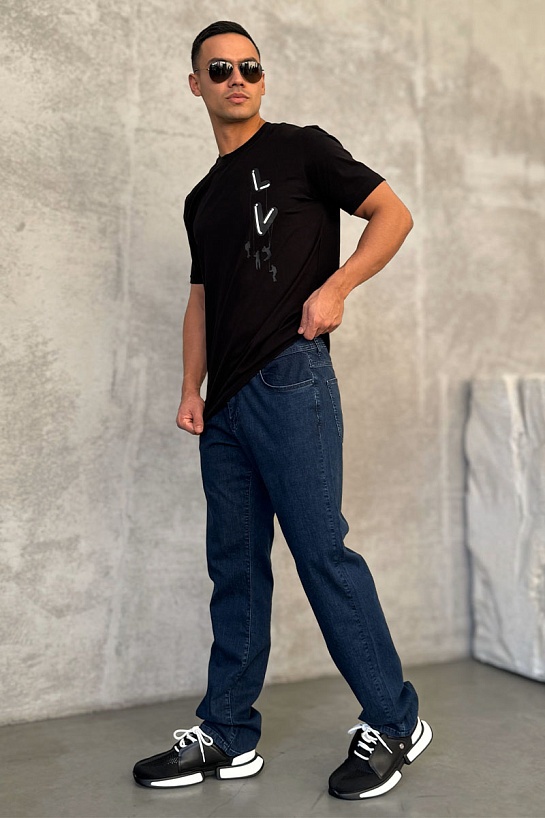 Мужские джинсы светло-синего цвета Brioni regular fit