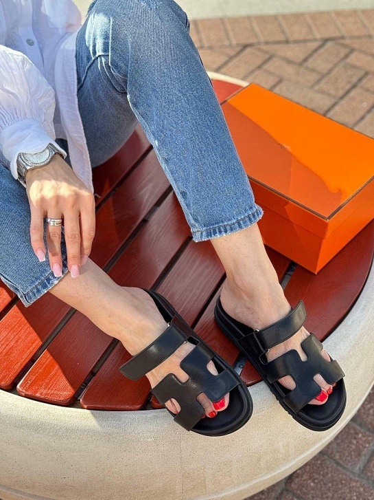 Женские кожаные сандалии Hermes Chypre - Black