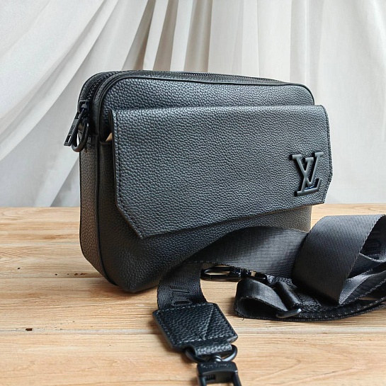 Кожаная сумка Louis Vuitton Fastline Messenger 24x18 см