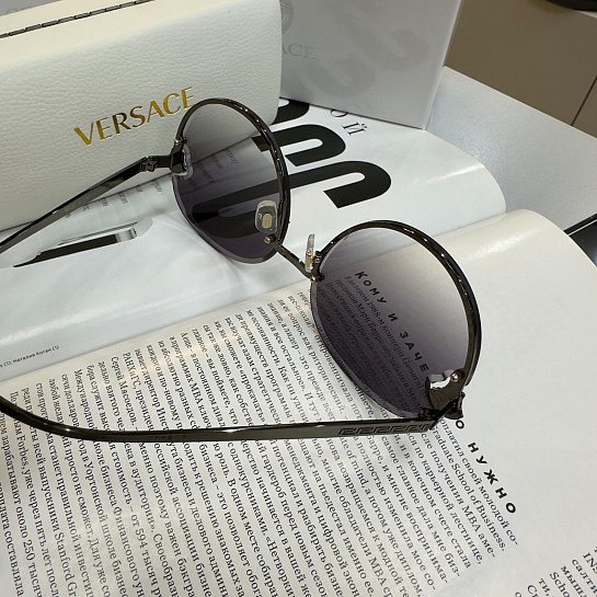 Солнцезащитные очки Versace Glam Medusa