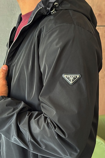 Двусторонняя ветровка Prada   