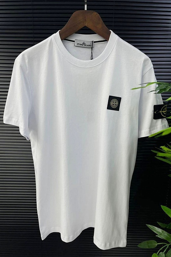 Белая мужская футболка с патчем на плече Stone Island
