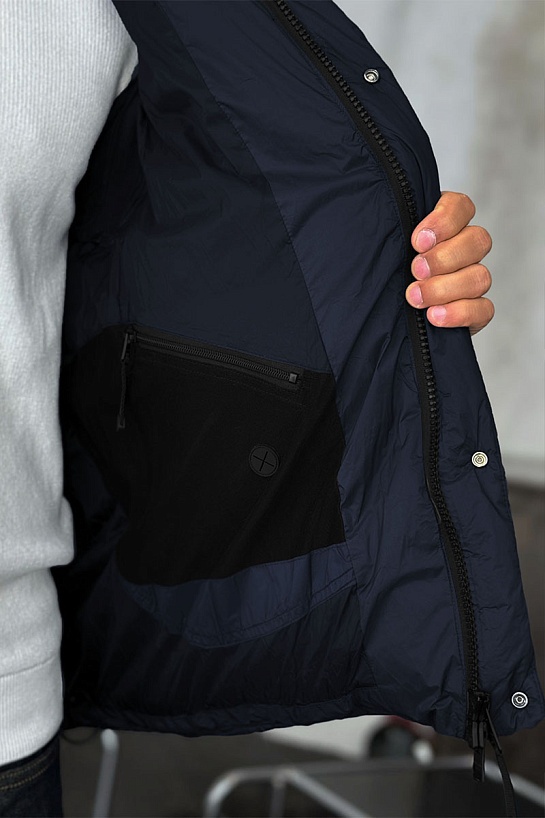 Тёмно-синий пуховик Burberry London England logo-patch